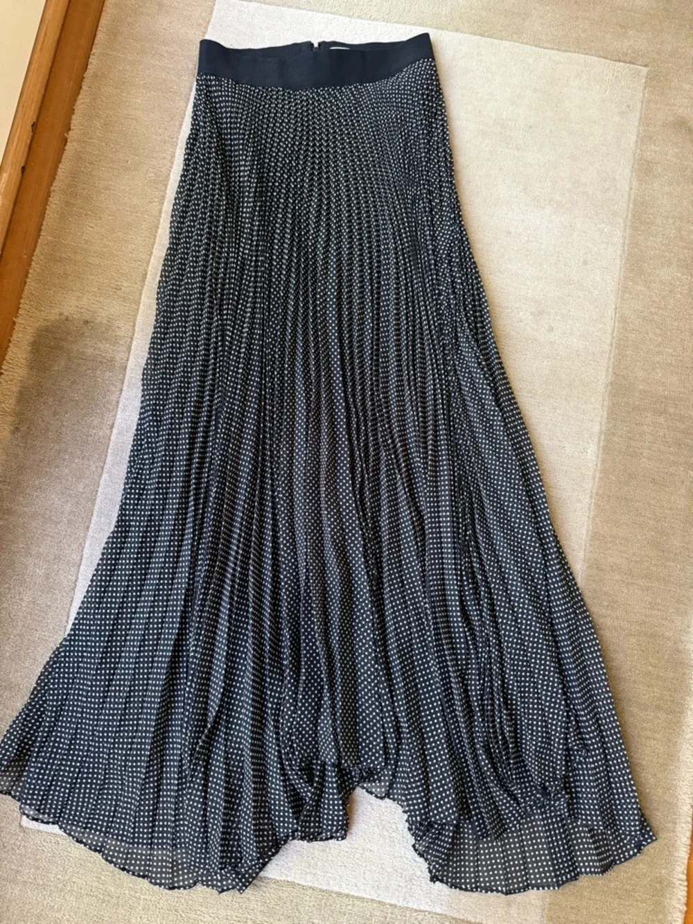 Alice and Olivia Katz Pleated Maxi Skirt Black with white polka dot 6 - Picture 7 of 10